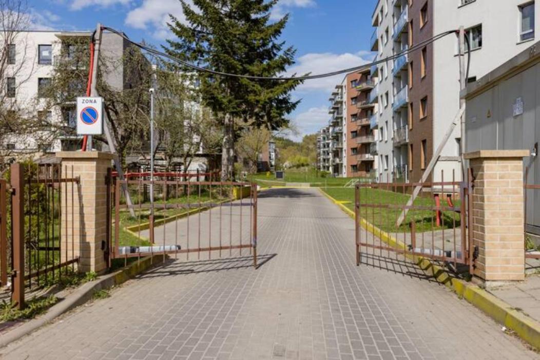 Close To Panorama Center Apartment Self Check-In Garage Free Вильнюс Экстерьер фото